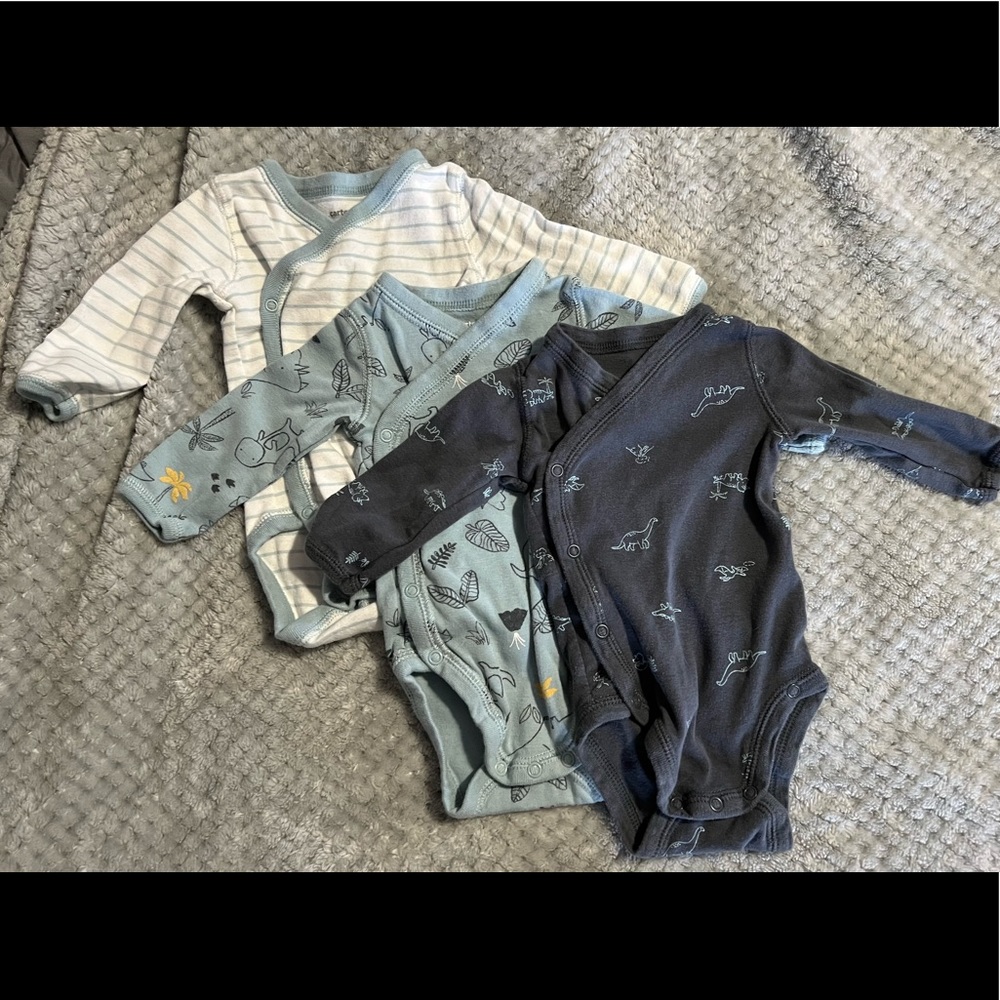 Carter’s Long Sleeve Onesies (3m)